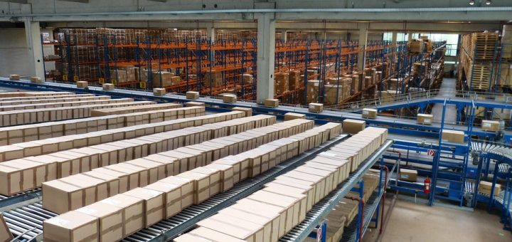 Illustration showing small parcels shipped from China to Europe and the USA using air, rail and consolidated freight.